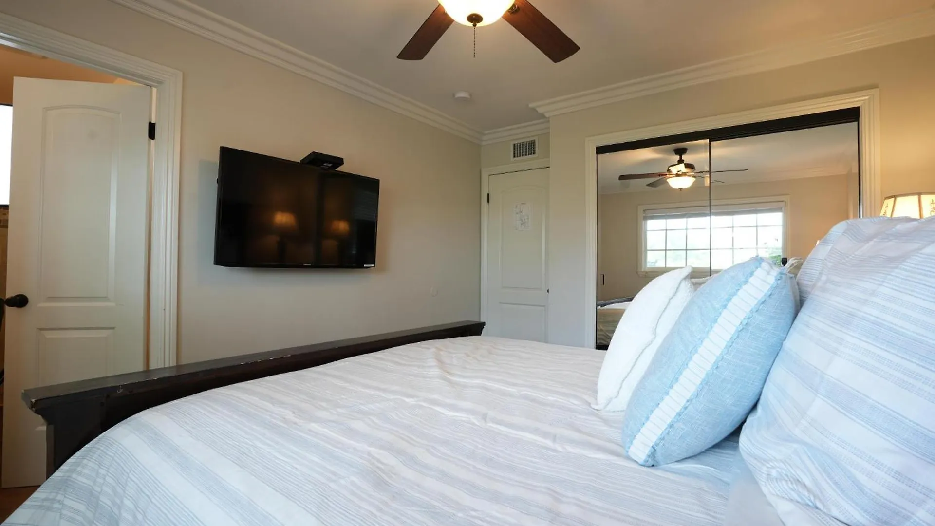 Destination #05 Villa Anaheim Holiday home